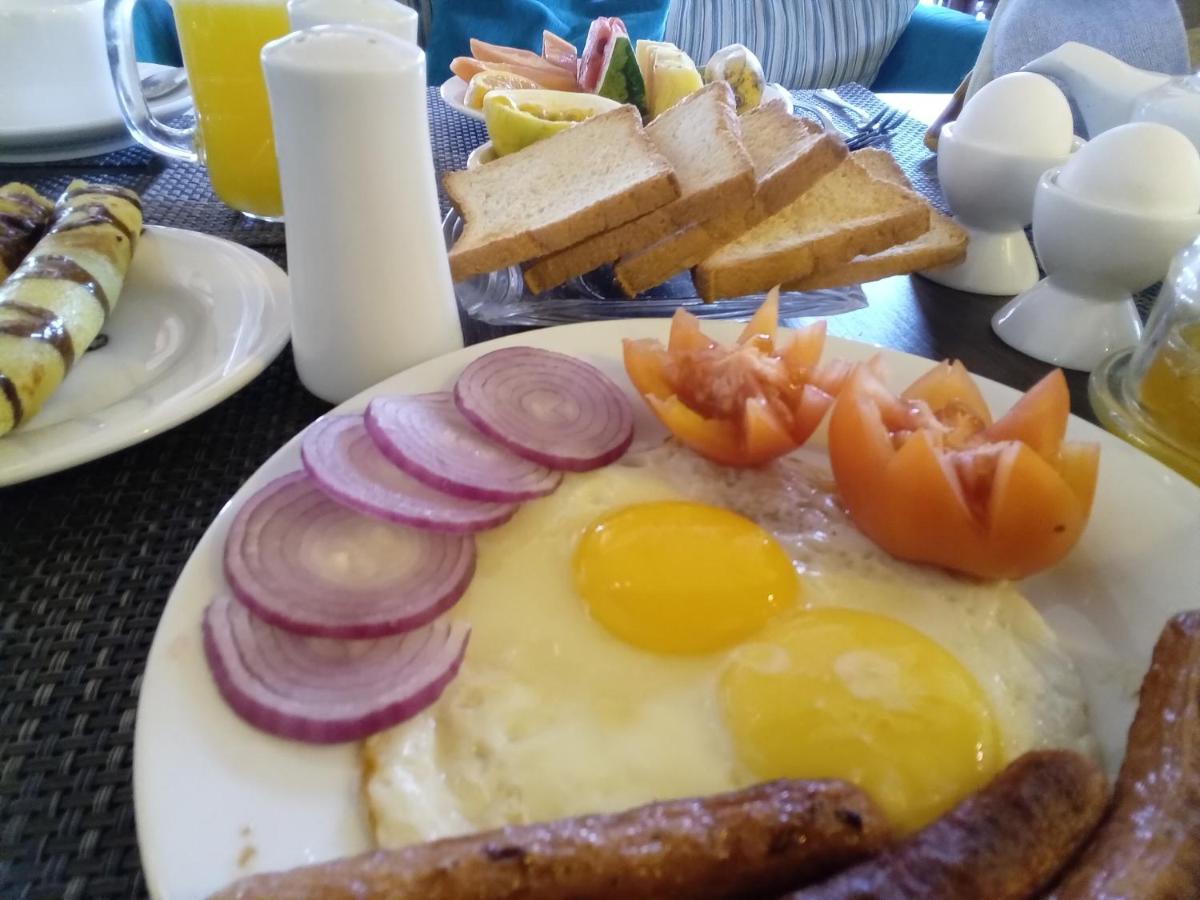 White House Ella Hotel Екстериор снимка
