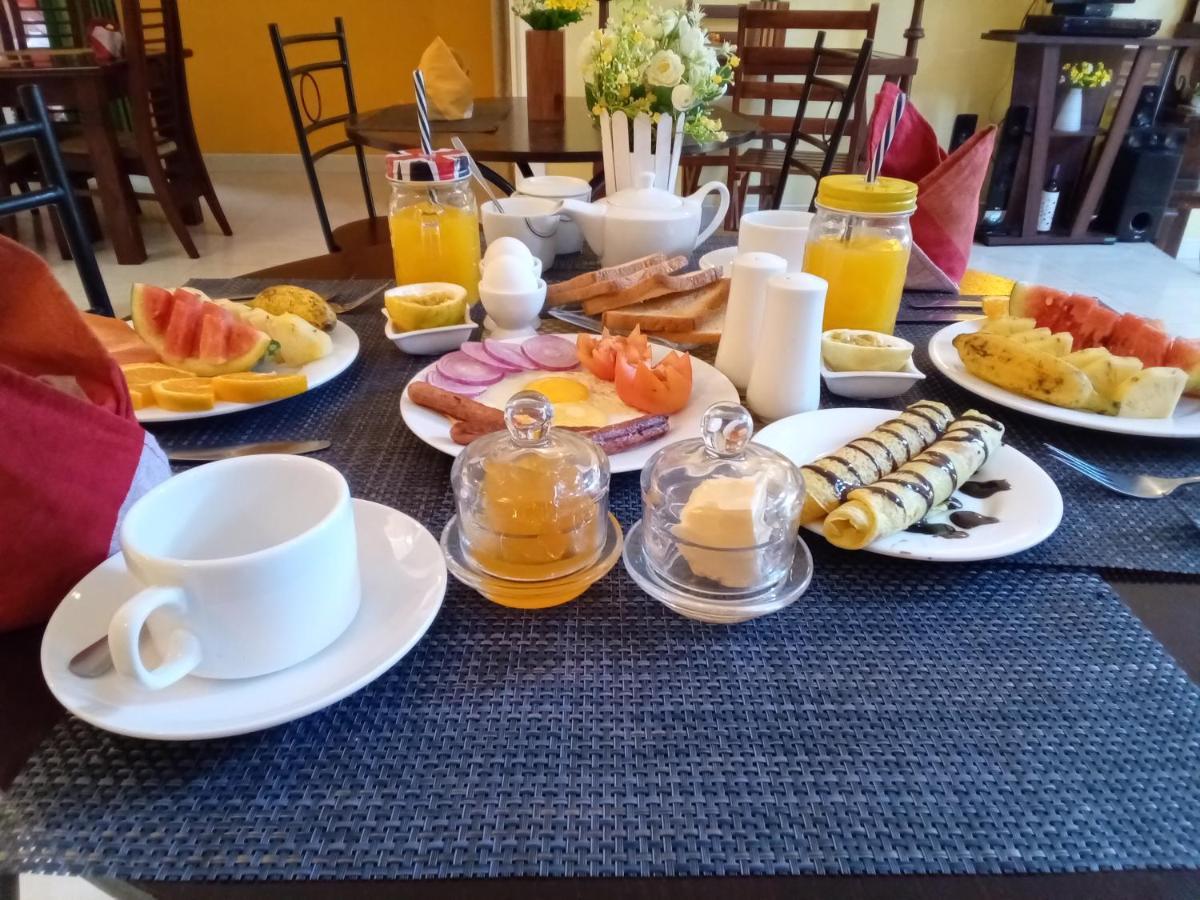 White House Ella Hotel Екстериор снимка