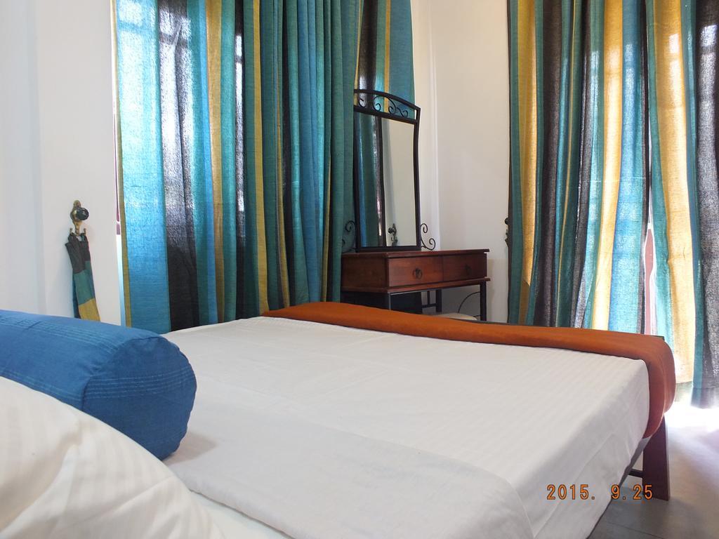 White House Ella Hotel Стая снимка