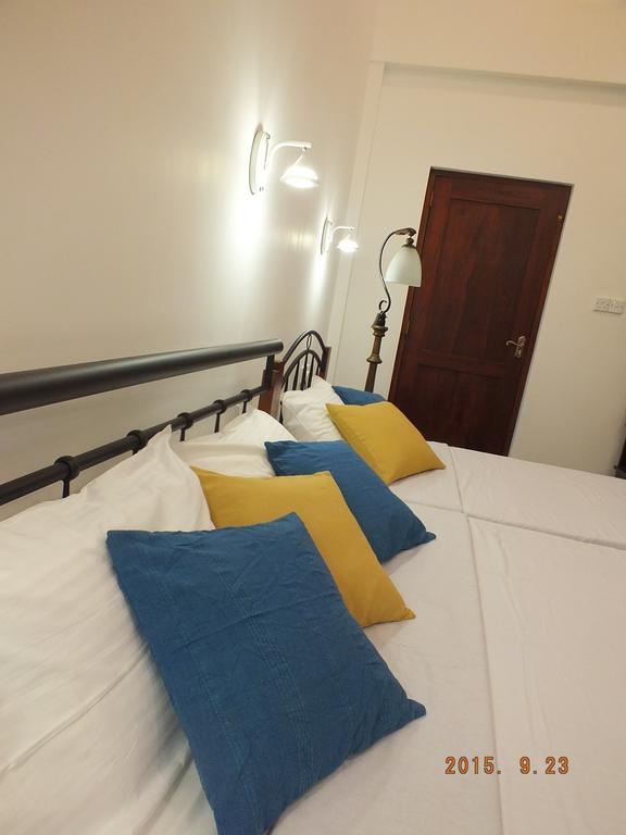 White House Ella Hotel Стая снимка