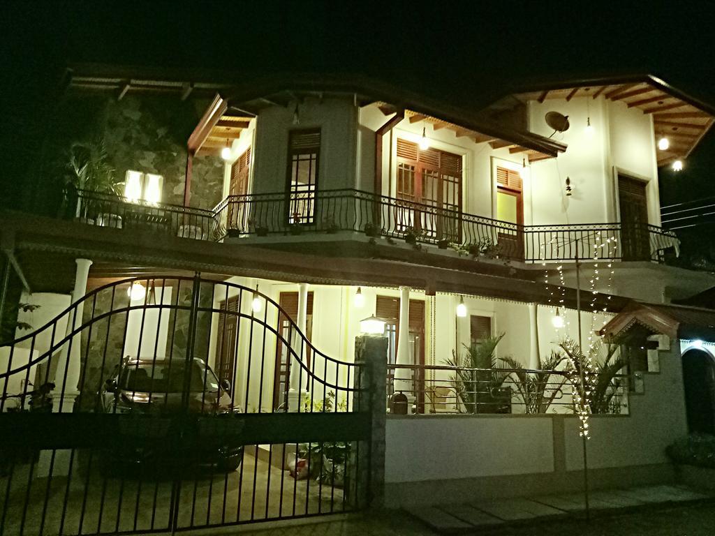 White House Ella Hotel Екстериор снимка