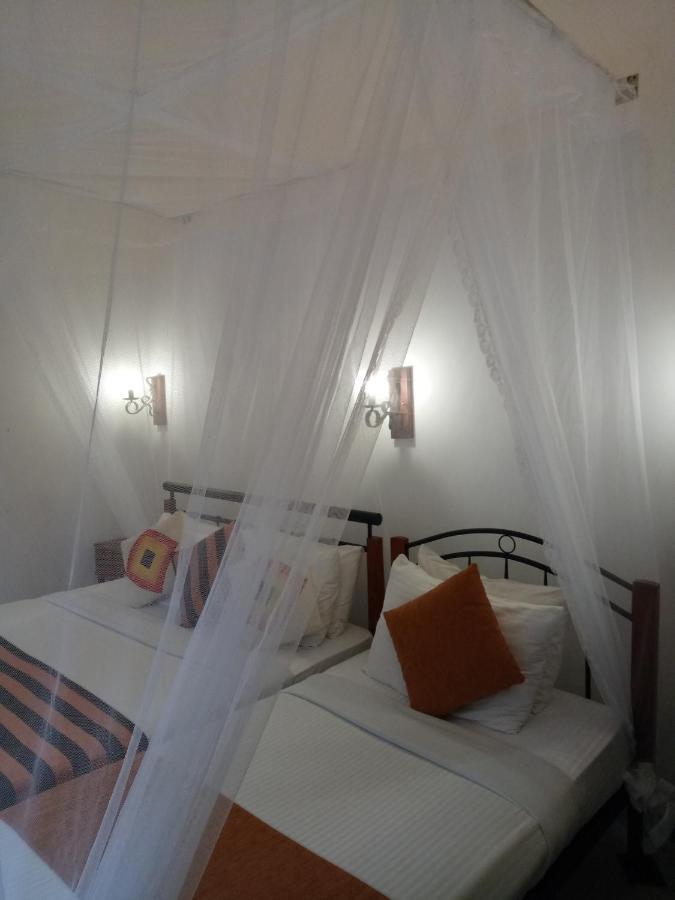 White House Ella Hotel Екстериор снимка