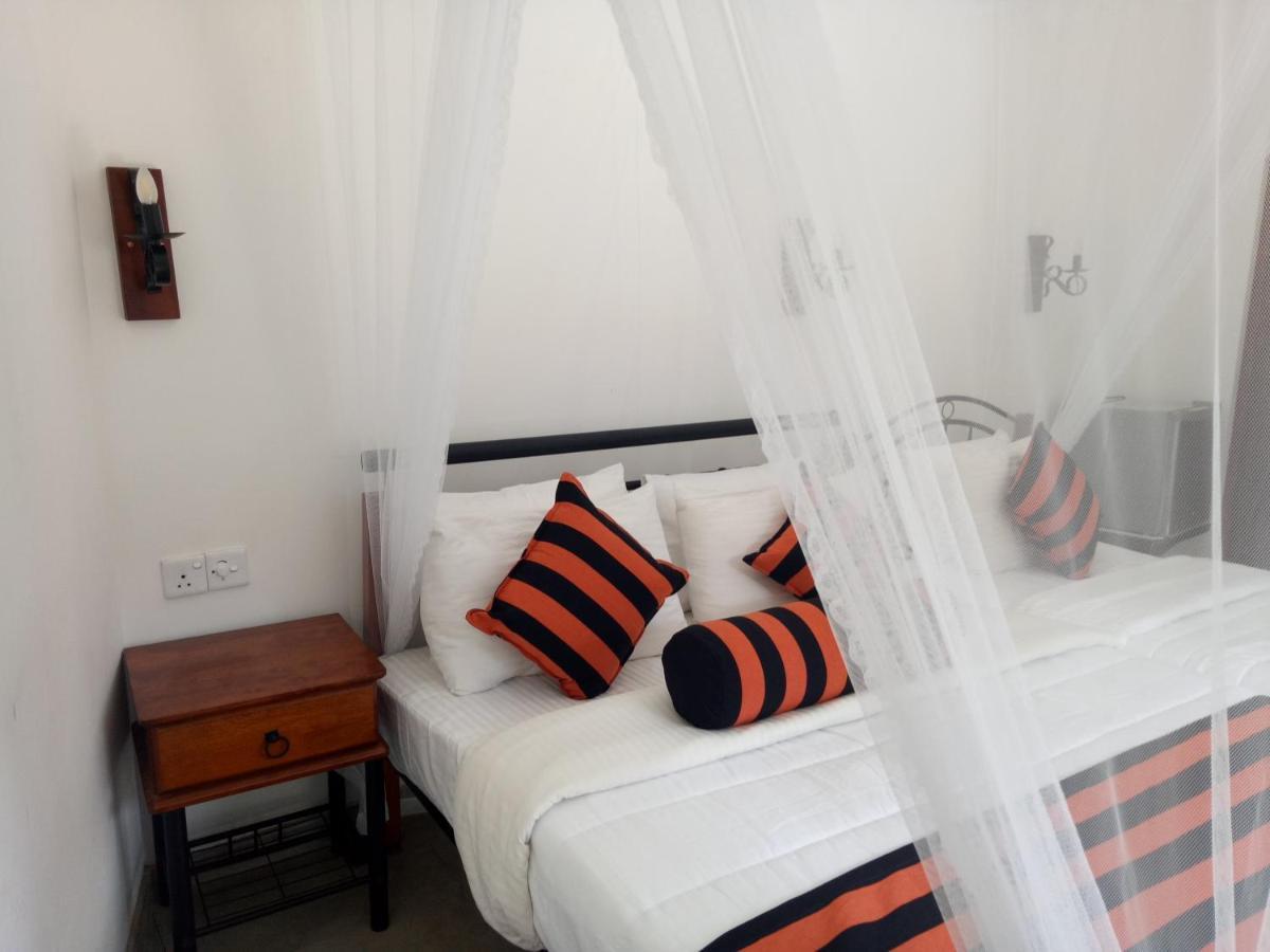 White House Ella Hotel Екстериор снимка
