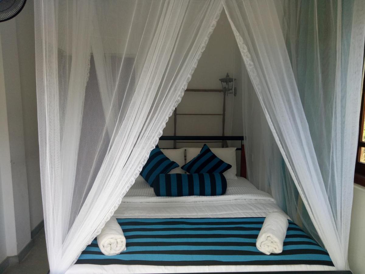White House Ella Hotel Екстериор снимка